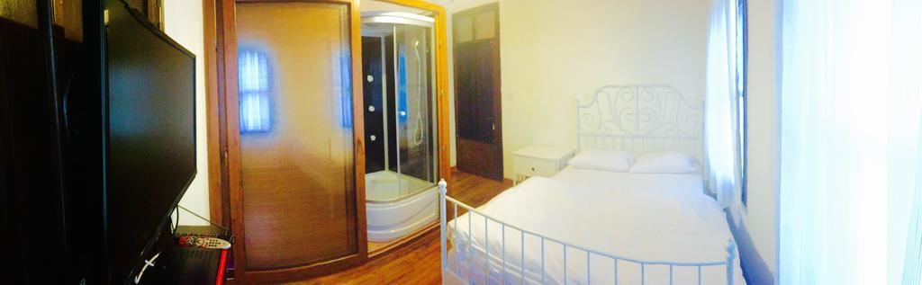 Pastor Historical Apart-Hotel The Gulf Of 이즈미르 객실 사진